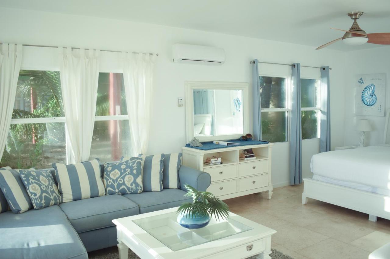 The Sands Hotel Cockburn Town Εξωτερικό φωτογραφία